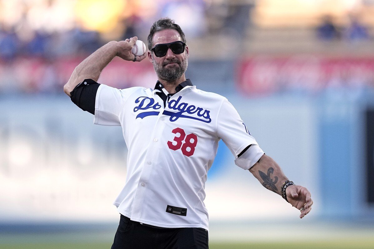 Eric Gagné กลับมายิงบอลสำหรับ Dodgers ในวันครบรอบ 20 ปีของการบันทึกสมุดประจำบอลที่ต่อเนื่อง 84 ครั้ง